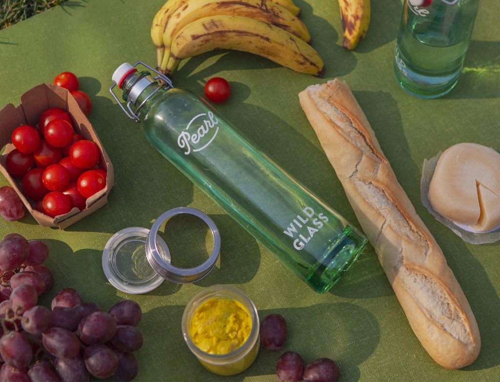 The Benefits of Drinking Bottles Made Out of Glass
